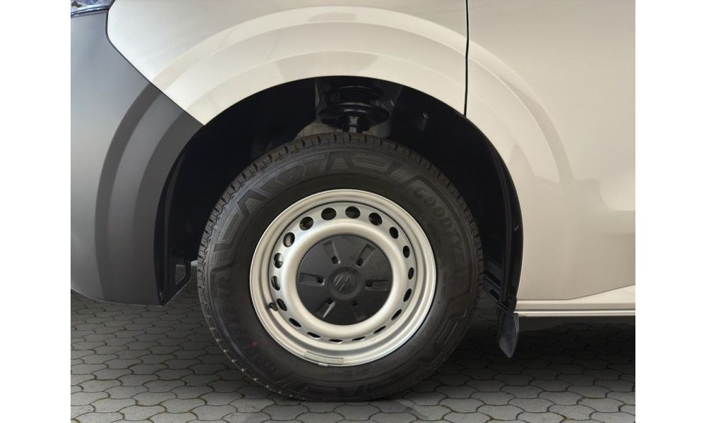821776