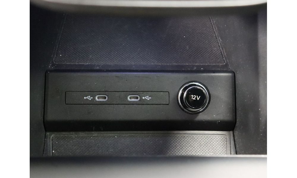 851102