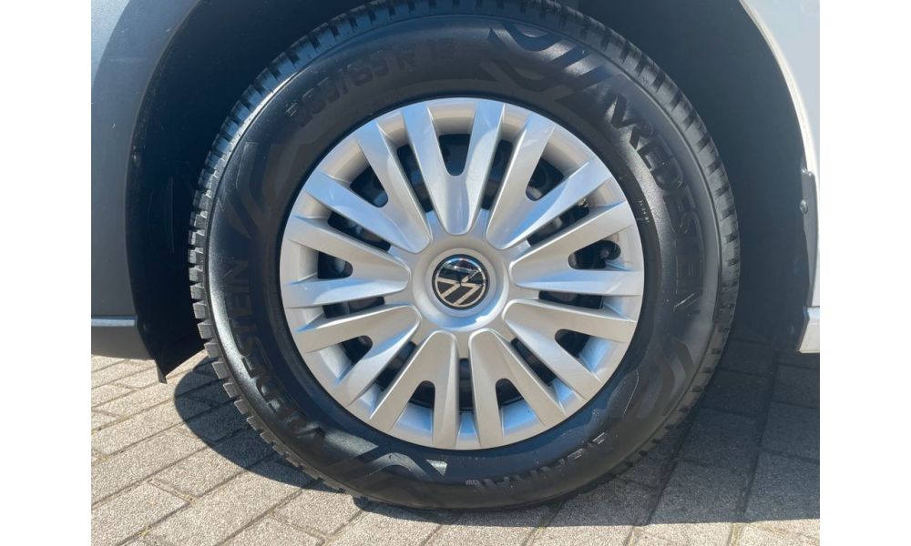 373876