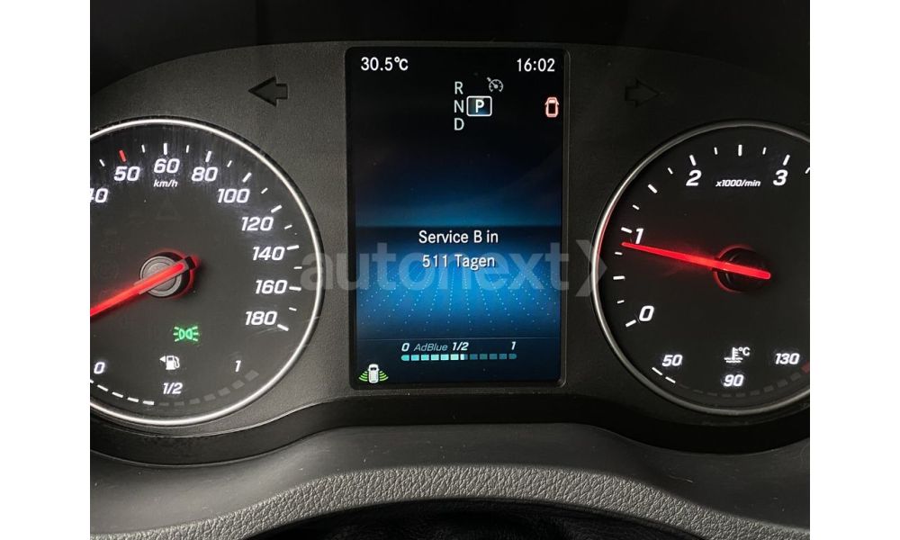 563433