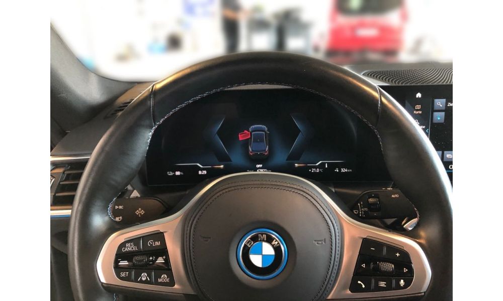 993301