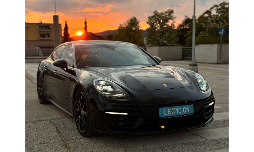 913423