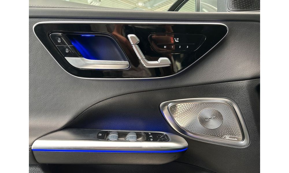 613385
