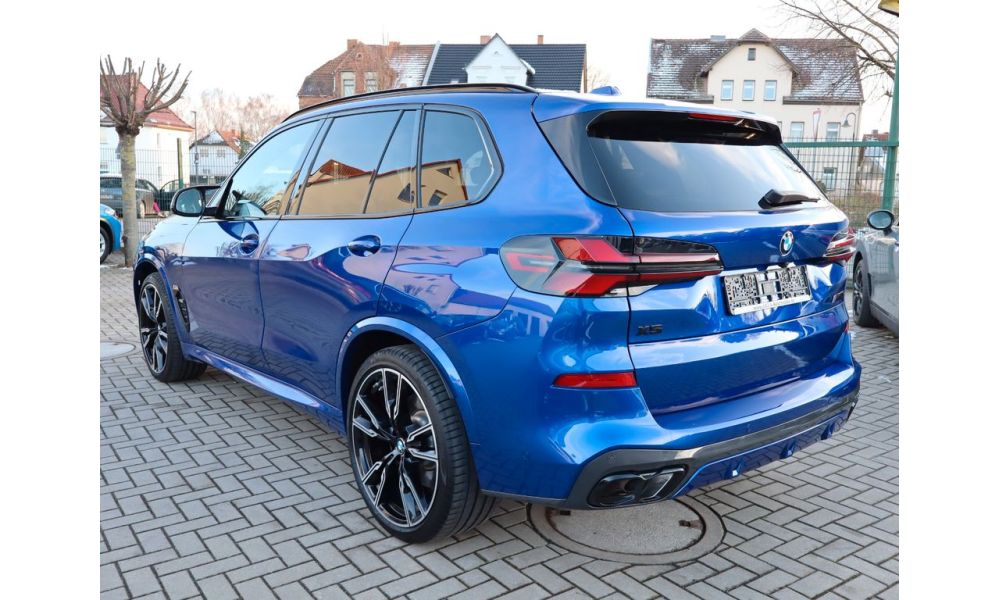 928093