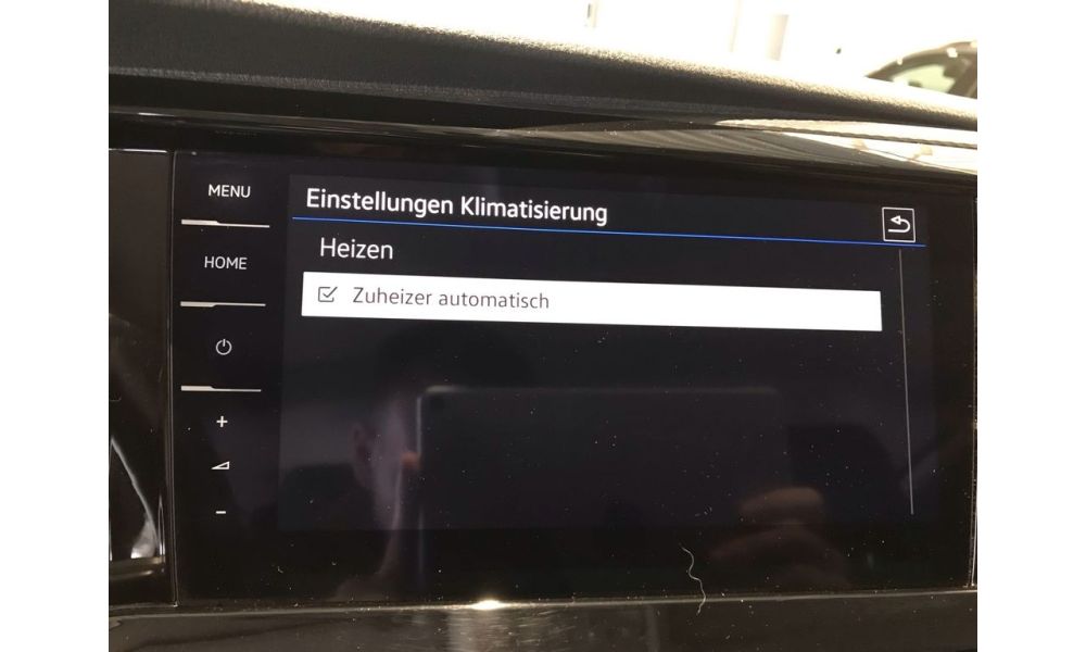 607803