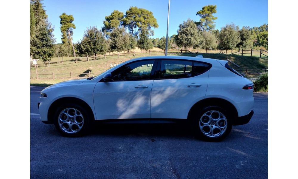 890173