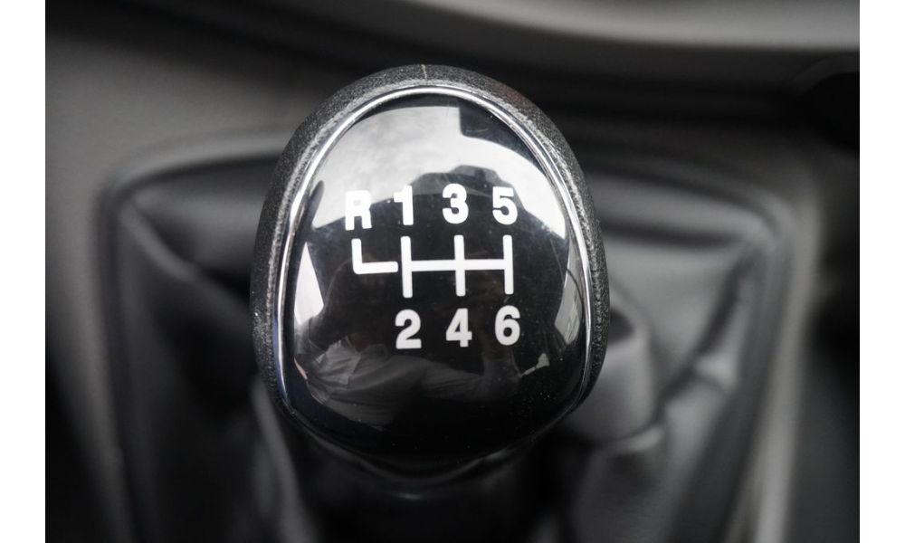 81304