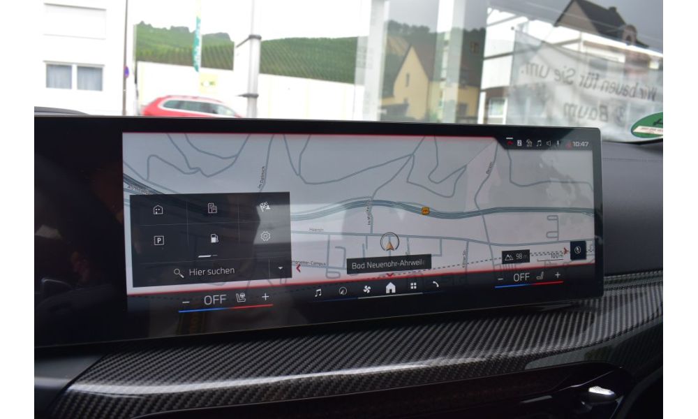 703582