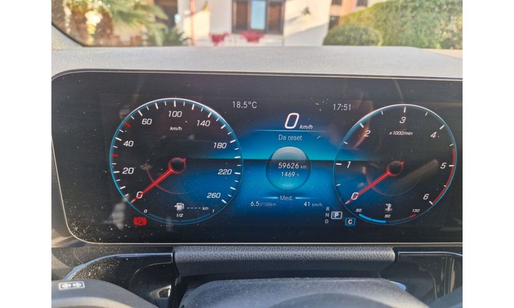 671844