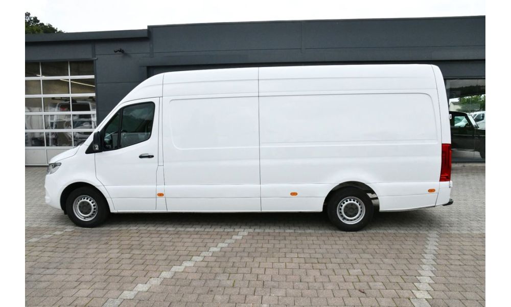 430903