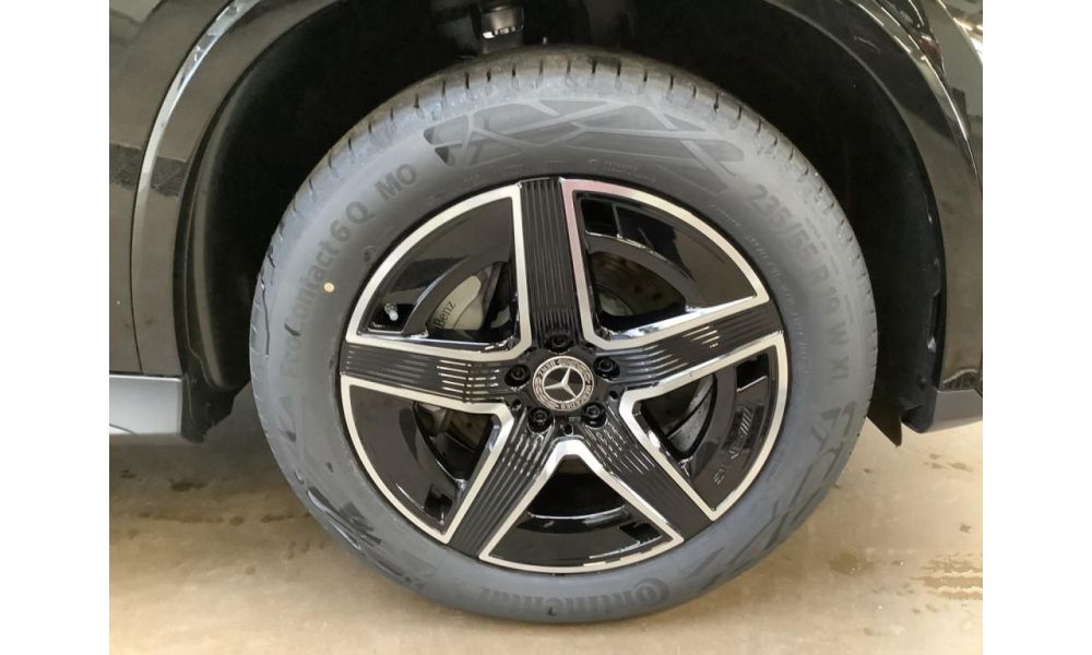 916482
