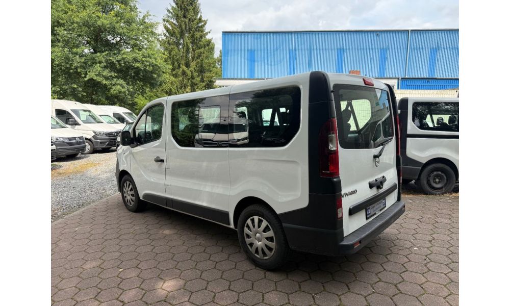 851317
