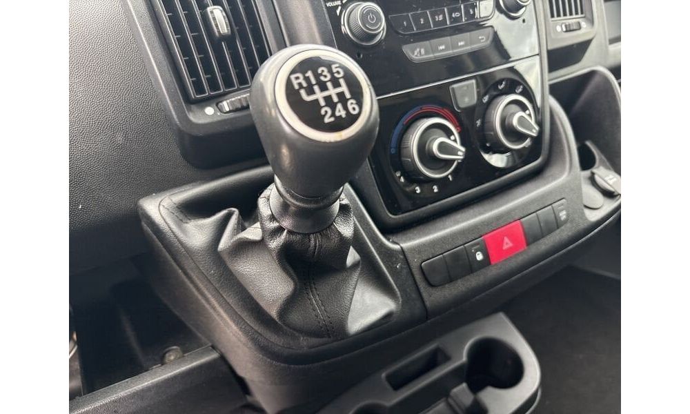 907777
