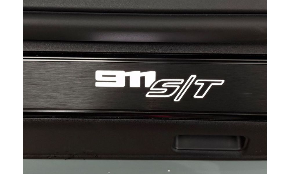 837003
