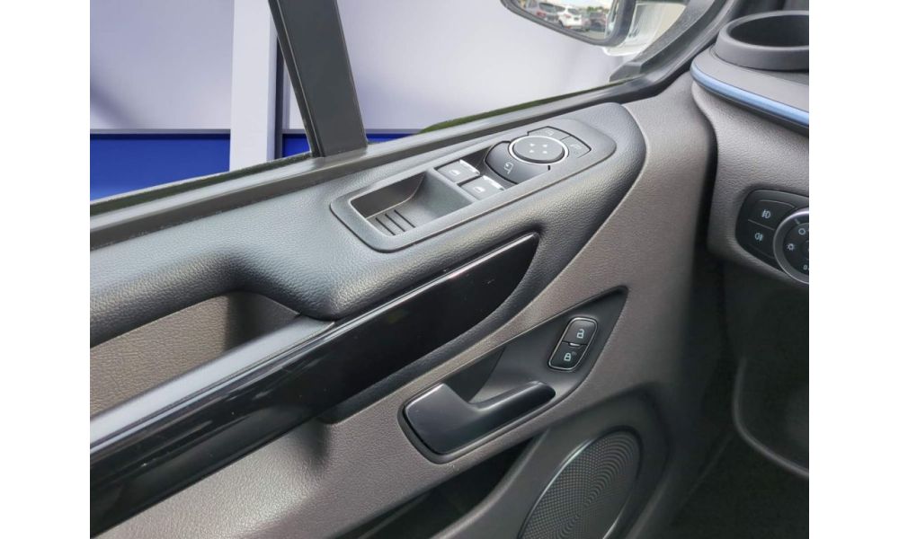 803932