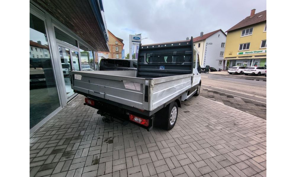 712818