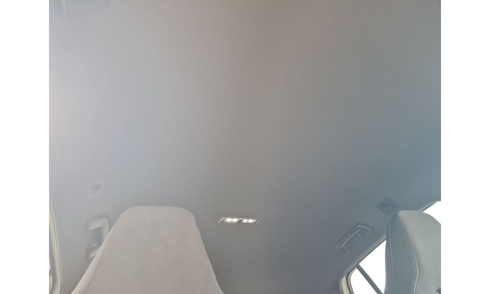 889256