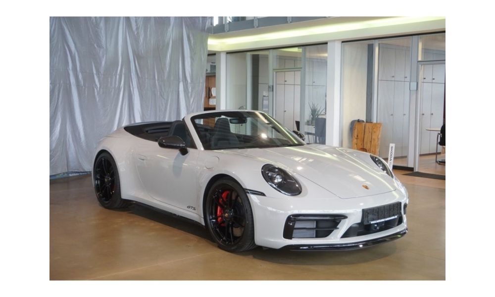 918082