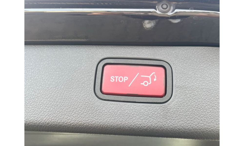423933