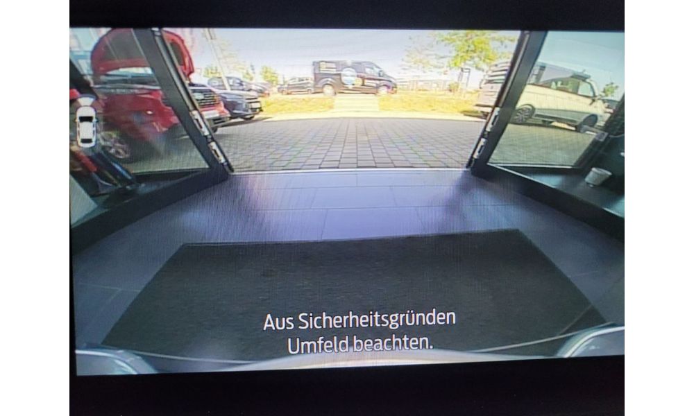 697458
