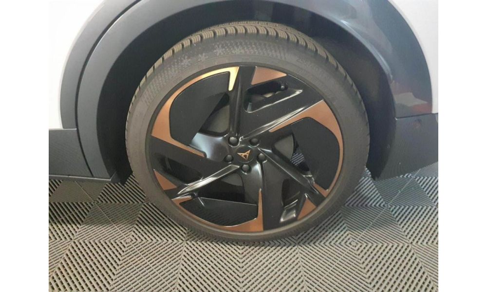 872345