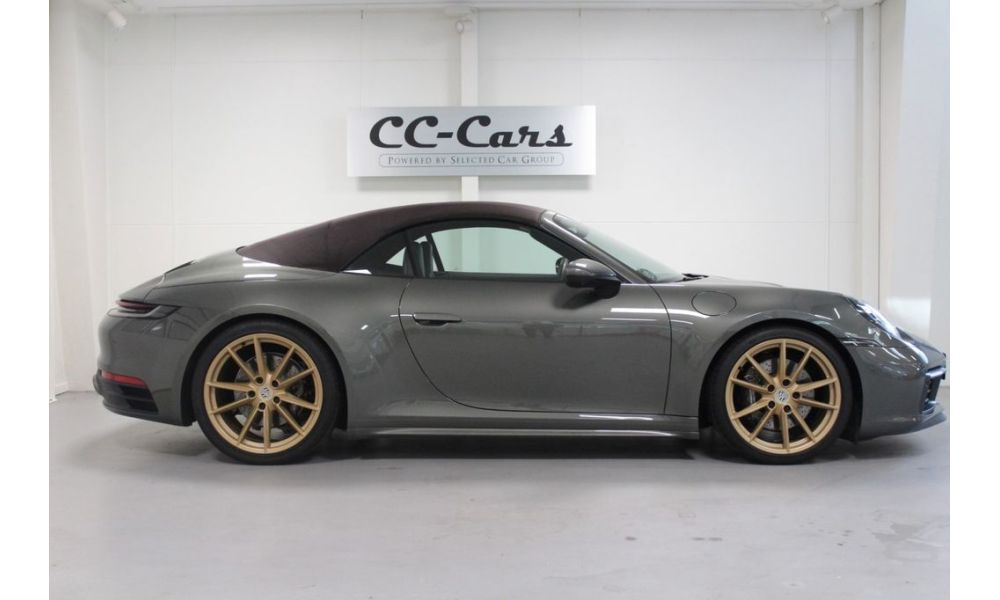 996011