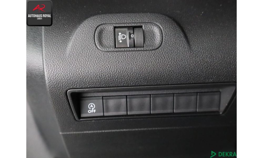 791033