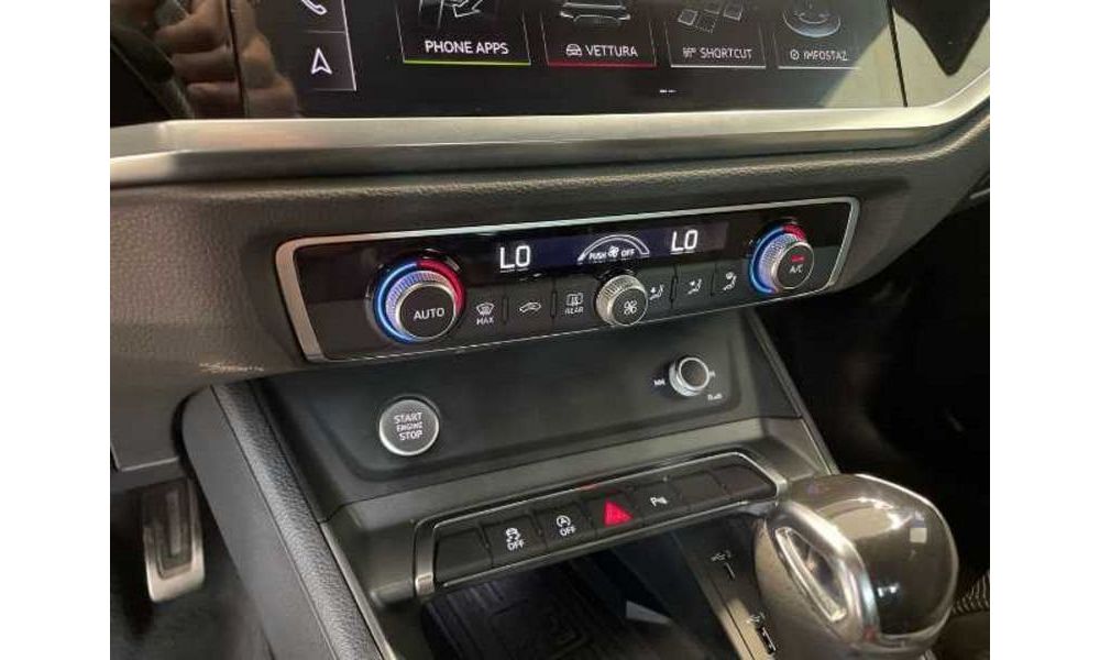 322579