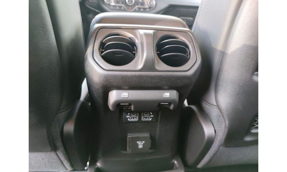 604457