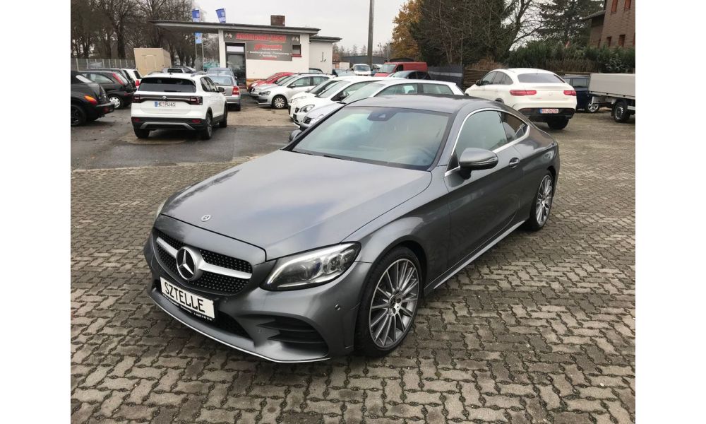 979104