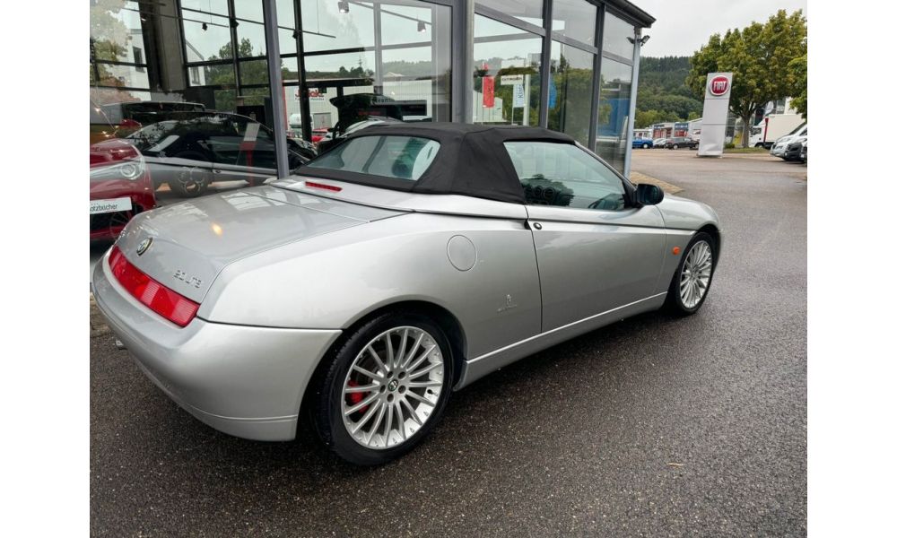 993011