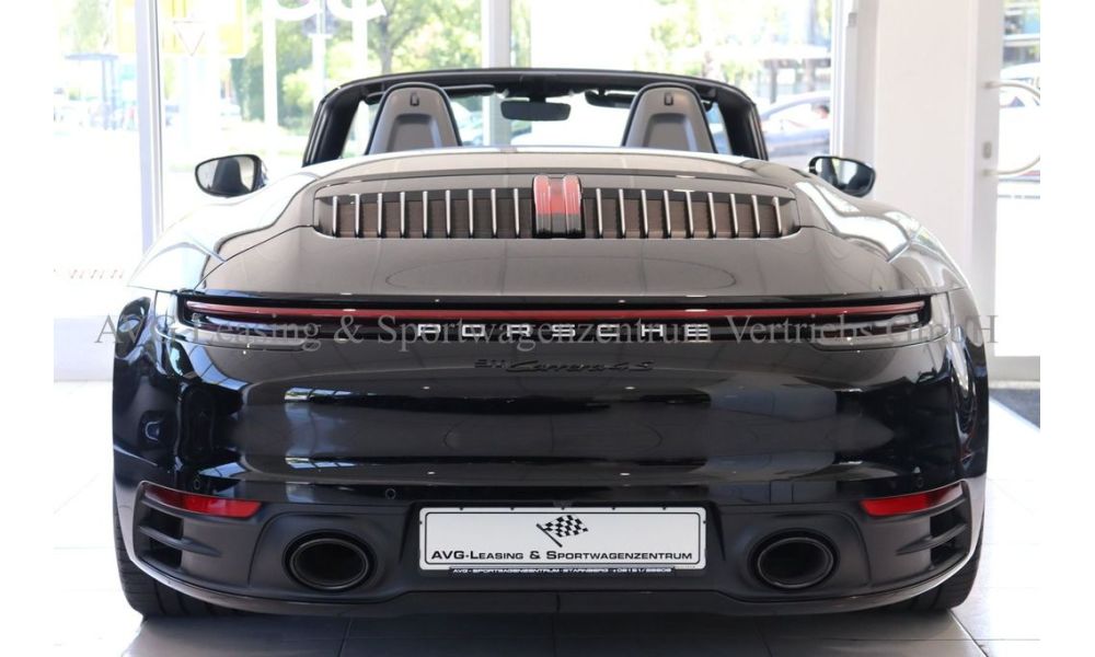 961813