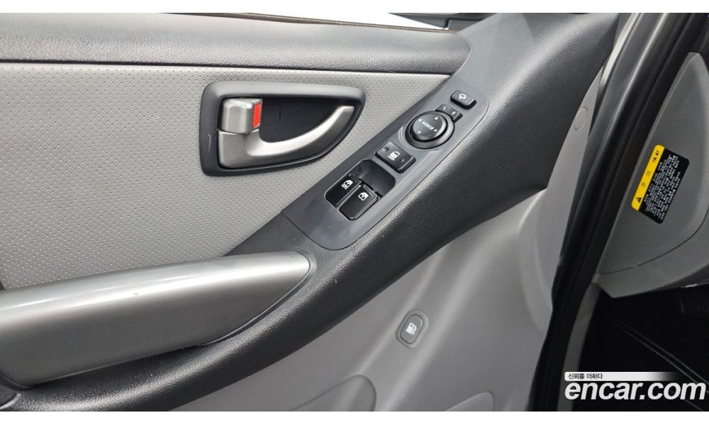 892766