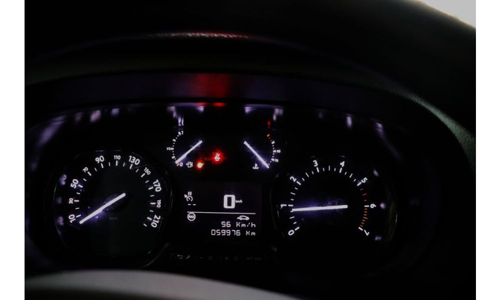 893542