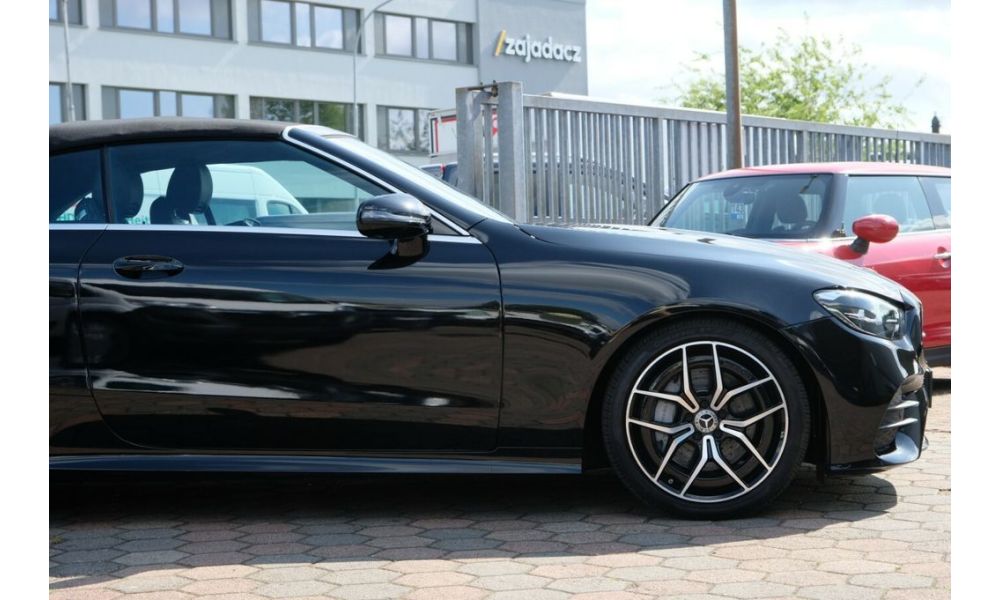 599792