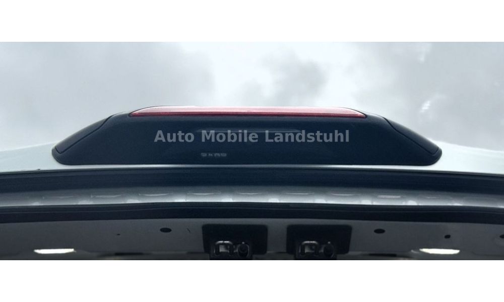 808716