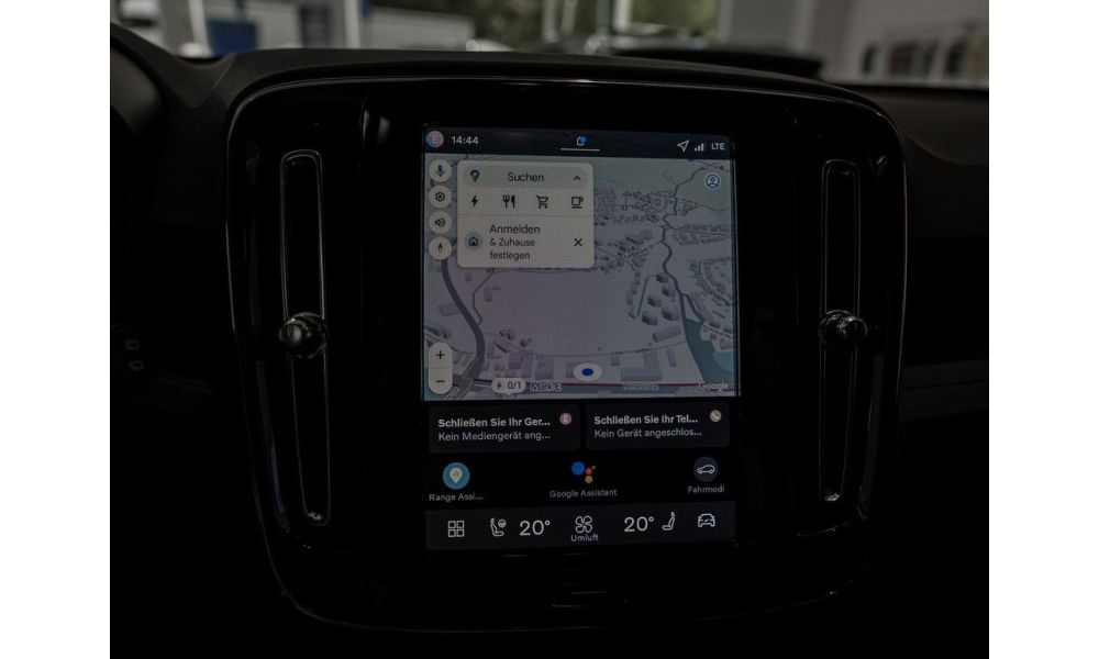 899430