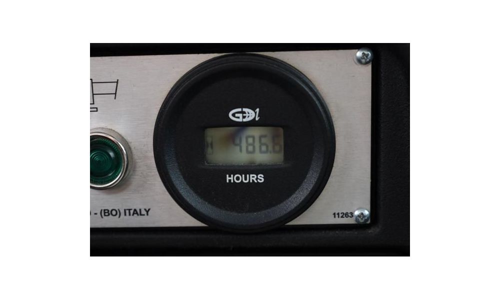 699895