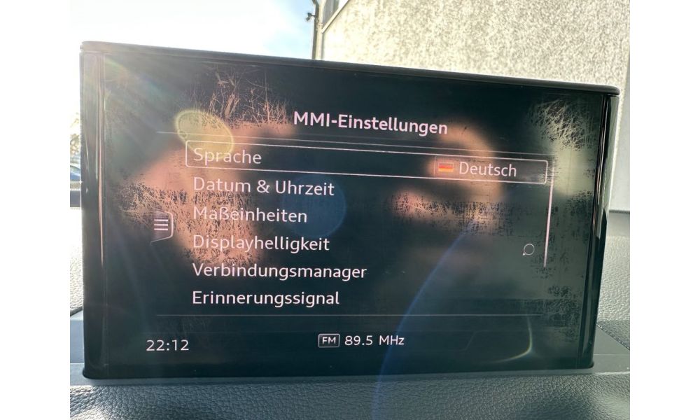 697628