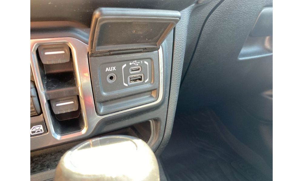 275762
