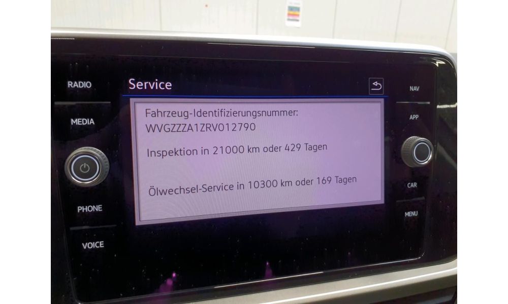 869443