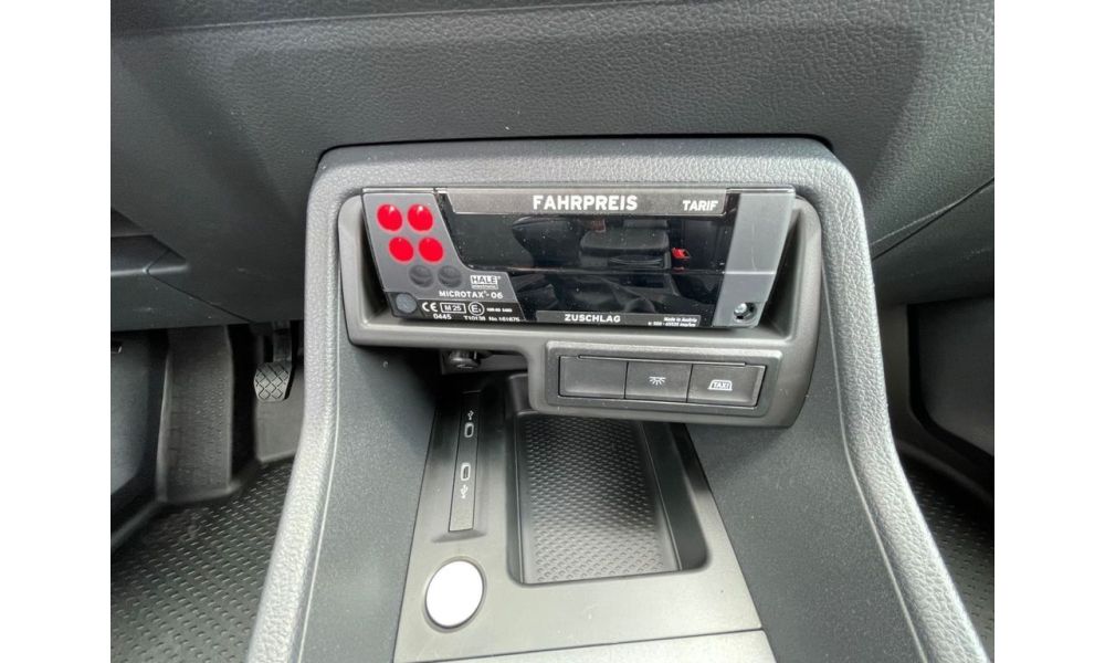 689003
