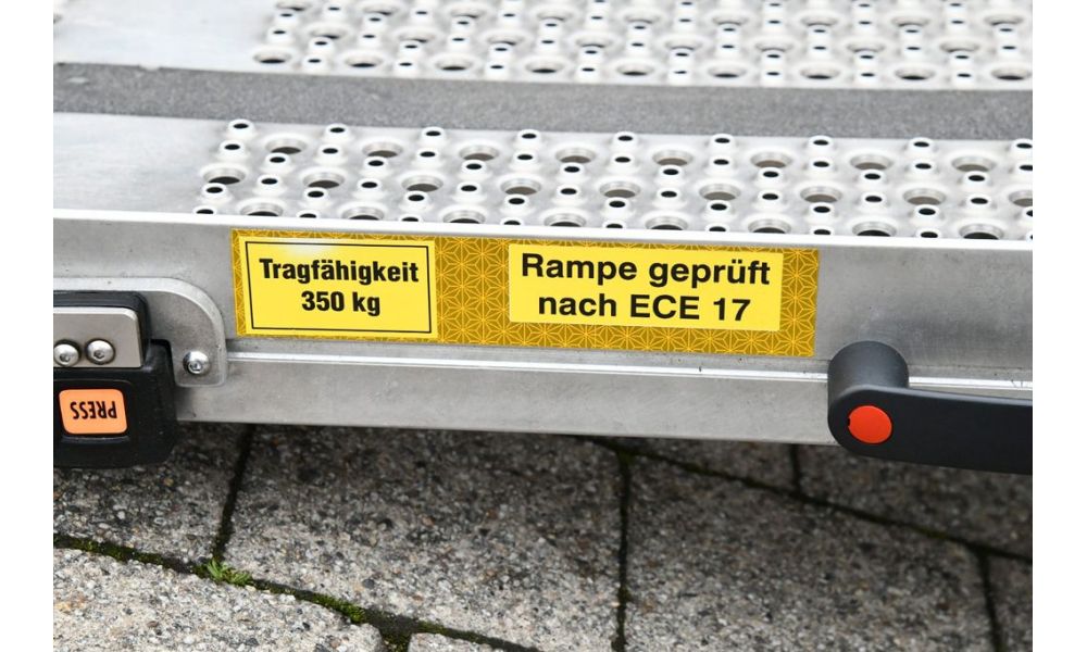377886