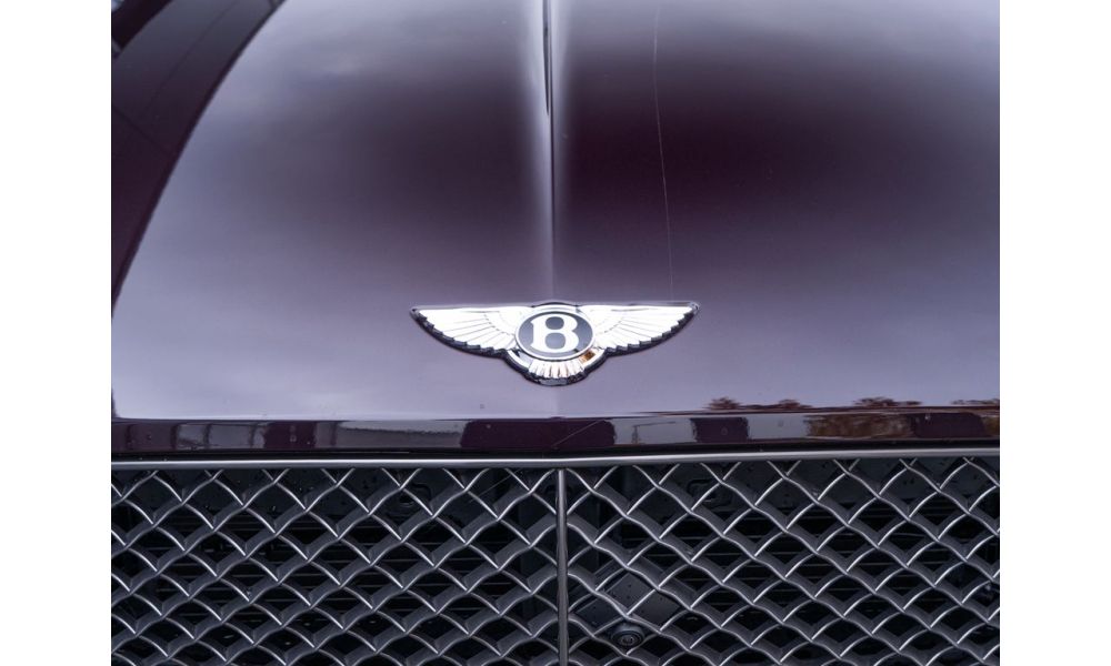 882003