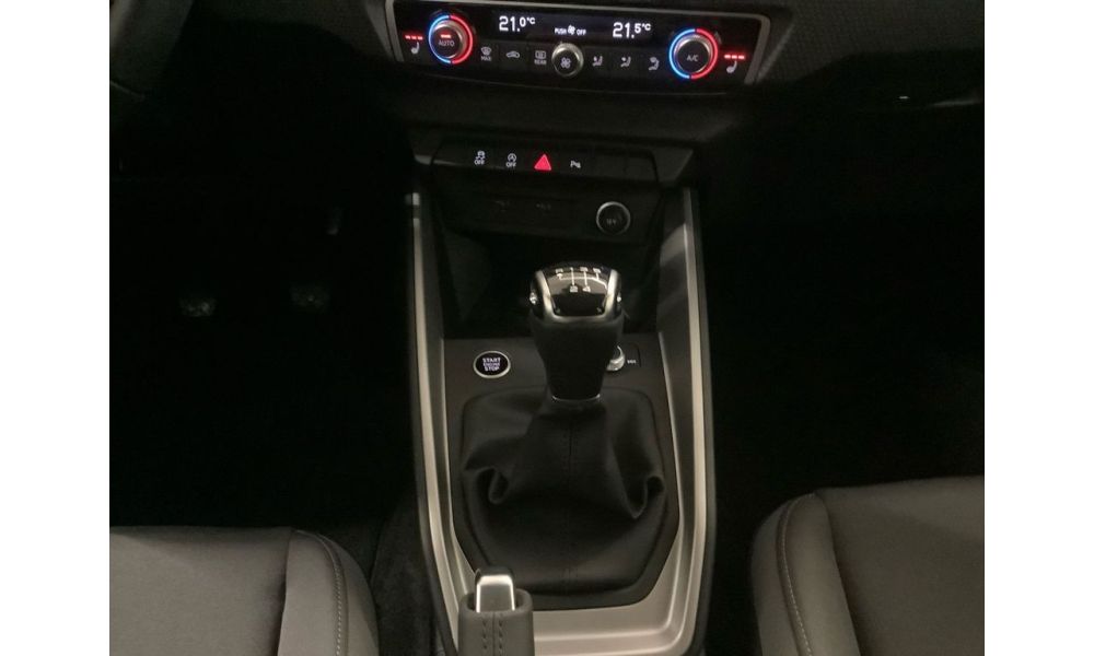 643403