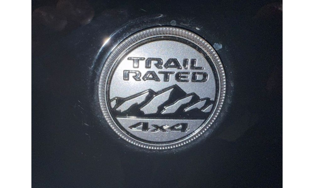677032