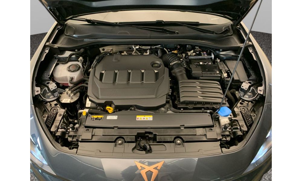 913630