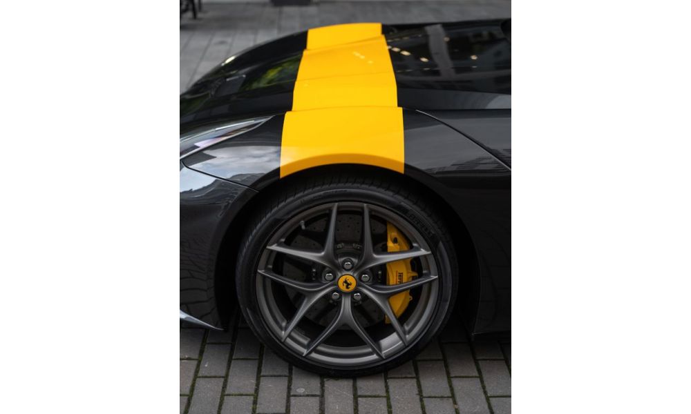698140