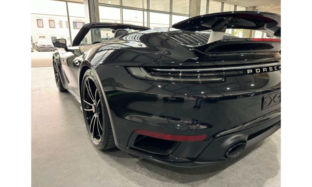 941303