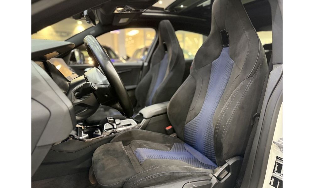 913532